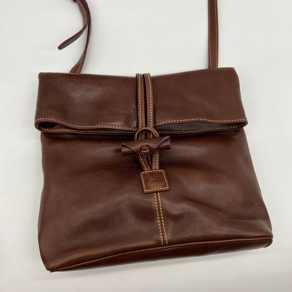 Dooney & Bourke Florentine Med Toggle Crossbody Bags Chestnut Brown - Picture 2 of 16